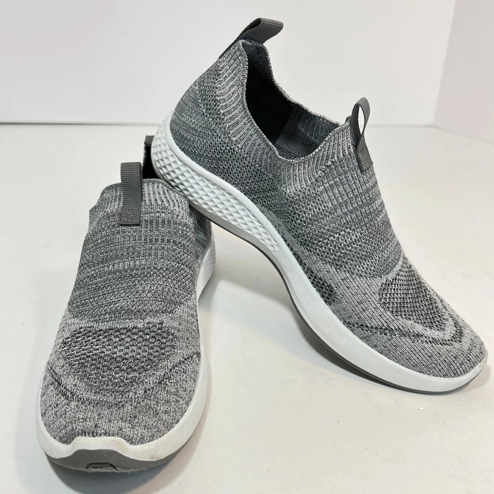 Tommy Bahama Gray Knit Mesh Memory Foam Slip-On Sneakers Womens 8.5